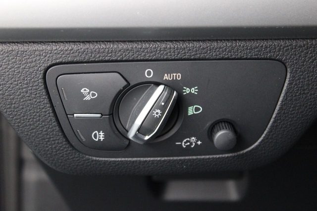 AUDI Q5 usata, con Regolazione elettrica sedili