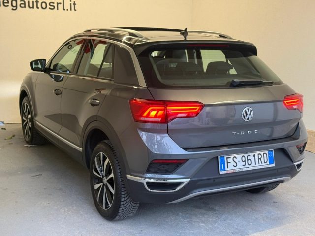 VOLKSWAGEN T-Roc usata, con Autoradio