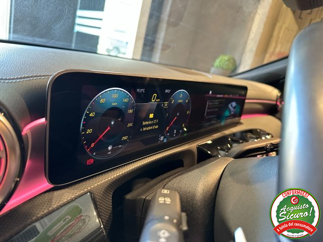 MERCEDES-BENZ A 200 usata, con Sedile posteriore sdoppiato