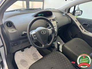 TOYOTA Yaris usata, con Chiusura centralizzata