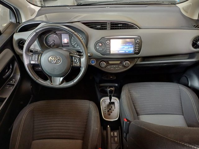 TOYOTA Yaris usata, con Volante in pelle