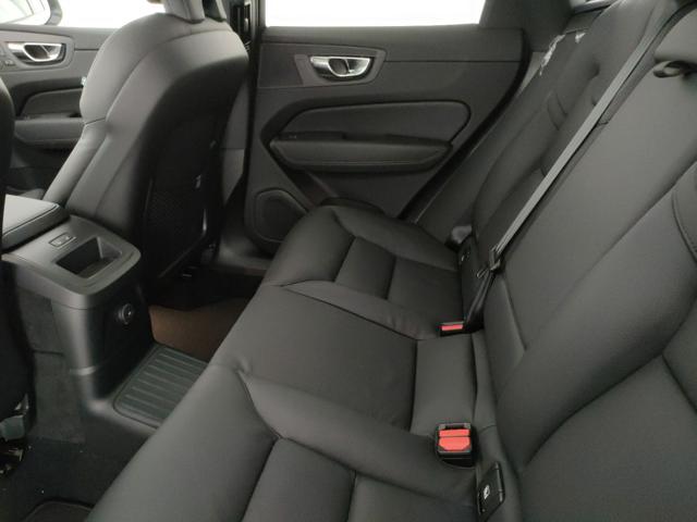 VOLVO XC60 usata, con Sedile posteriore sdoppiato