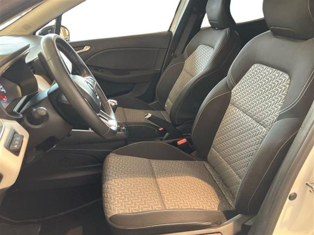 RENAULT Clio usata, con Volante in pelle