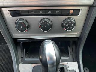 VOLKSWAGEN Golf usata, con Sedile posteriore sdoppiato