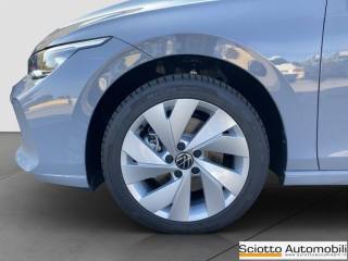 VOLKSWAGEN Golf Variant usata, con Sensori di parcheggio posteriori