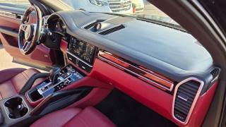 PORSCHE Cayenne usata, con Park Distance Control