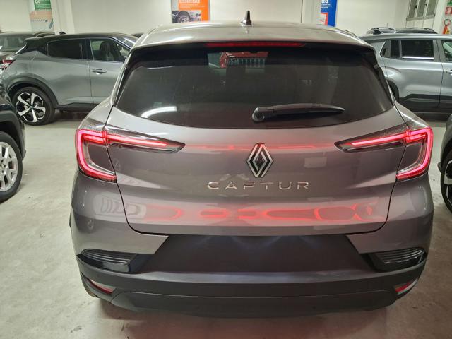 RENAULT Captur usata, con Autoradio