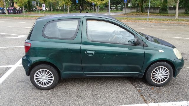TOYOTA Yaris usata, con Servosterzo