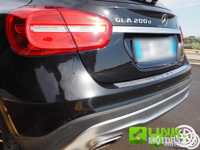 MERCEDES-BENZ GLA 200 usata 30