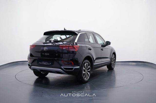 VOLKSWAGEN T-Roc usata, con Autoradio