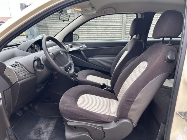 LANCIA Ypsilon usata, con Autoradio