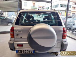 TOYOTA RAV 4 MY23 usata, con Autoradio