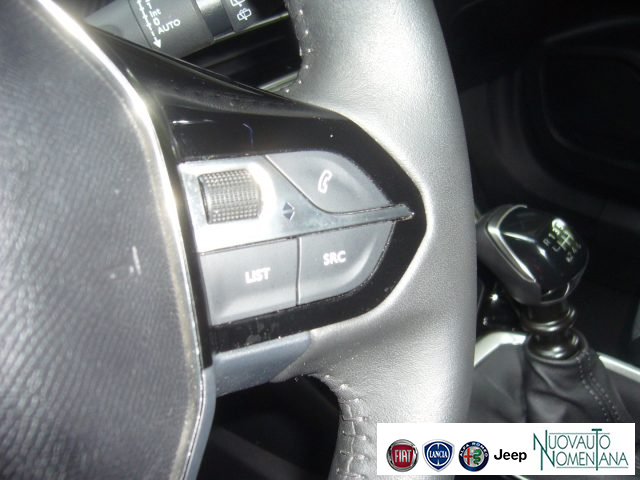 PEUGEOT 2008 usata, con Park Distance Control