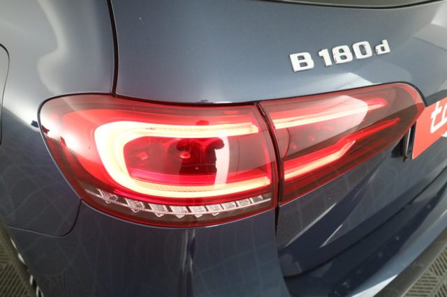 MERCEDES-BENZ CLA usata 9