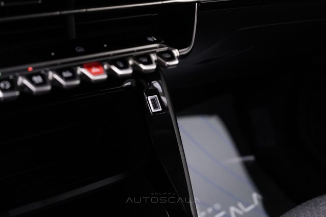 PEUGEOT 208 usata, con Autoradio digitale