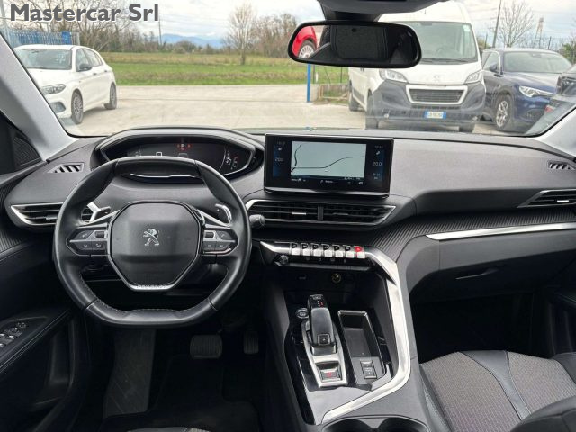 PEUGEOT 5008 usata, con Fari LED