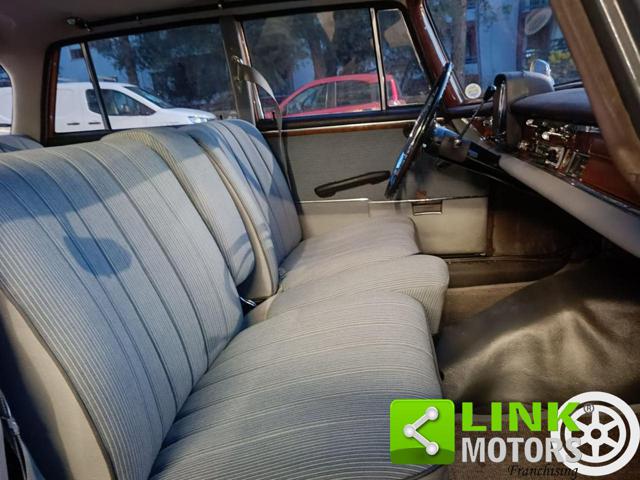 MERCEDES-BENZ 220 usata 31