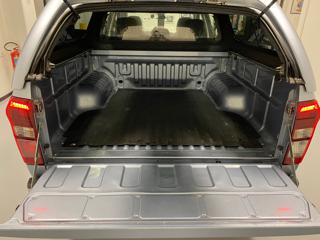 ISUZU D-Max usata, con Autoradio