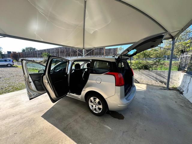 PEUGEOT 5008 usata 49