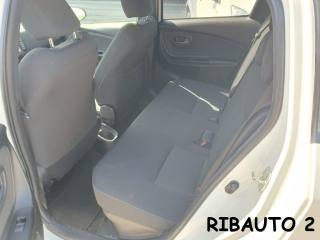 TOYOTA Yaris usata, con Bracciolo