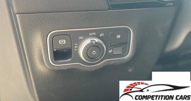 MERCEDES-BENZ GLA 180 usata, con Specchietti laterali elettrici