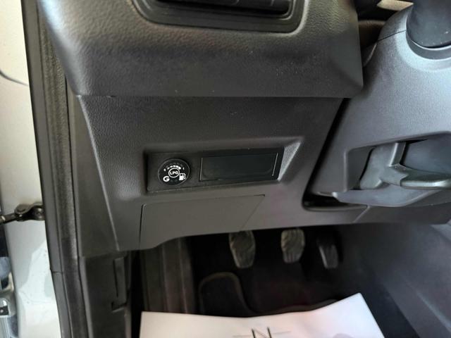 RENAULT Captur usata 18