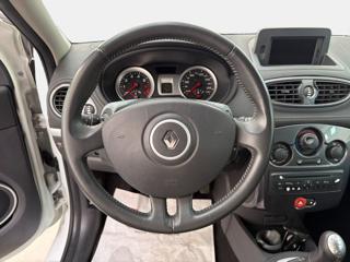 RENAULT Clio usata, con Chiusura centralizzata