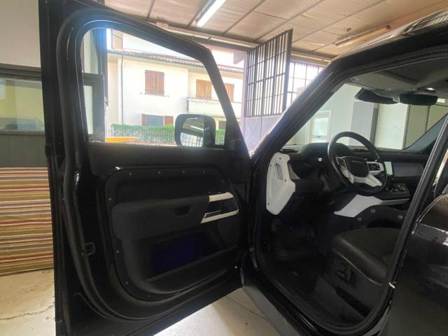 LAND ROVER Defender usata 21