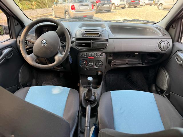 FIAT Punto usata, con Autoradio