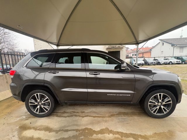 JEEP Grand Cherokee usata, con Autoradio