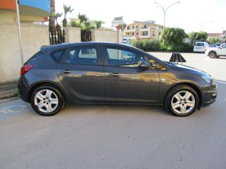 OPEL Astra usata, con Alzacristalli elettrici