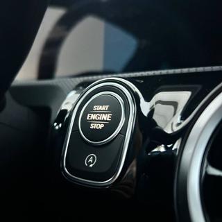 MERCEDES-BENZ A 180 usata, con Touch screen