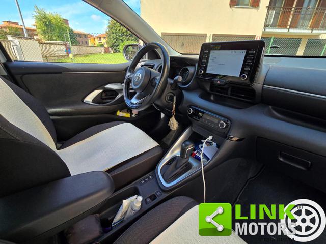 TOYOTA Yaris usata, con Bluetooth