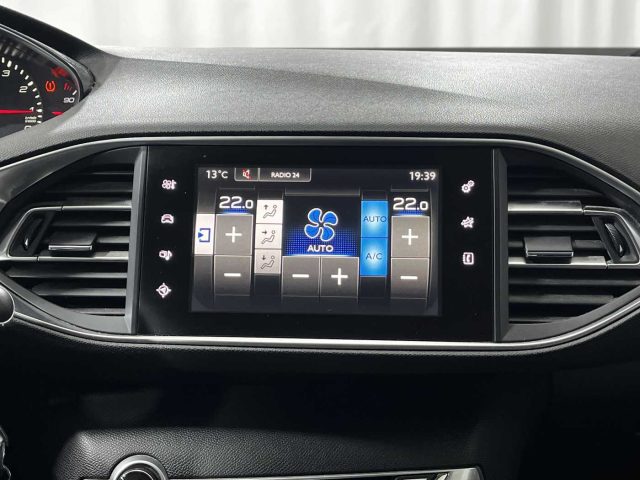 PEUGEOT 308 usata, con Airbag testa