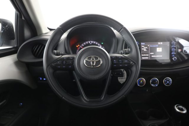 TOYOTA Aygo X usata 11