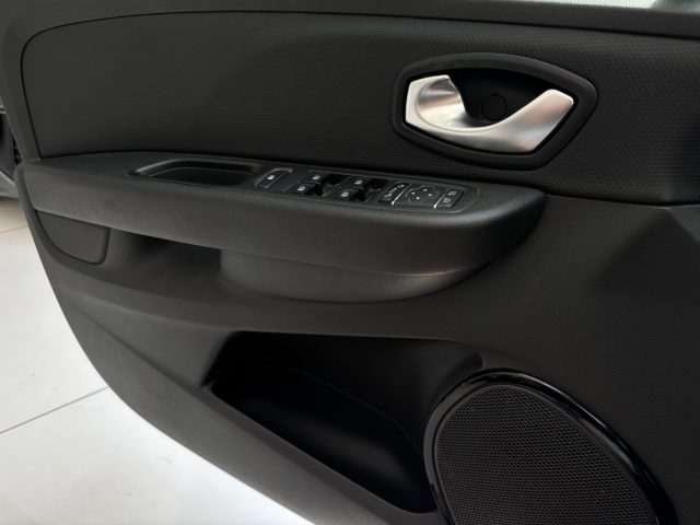 RENAULT Clio usata, con Vetri oscurati