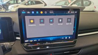 VOLKSWAGEN T-Roc usata, con USB