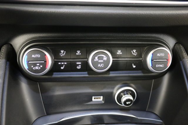 ALFA ROMEO Stelvio usata, con Luci diurne LED