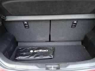 SUZUKI Ignis usata, con Sistema di navigazione