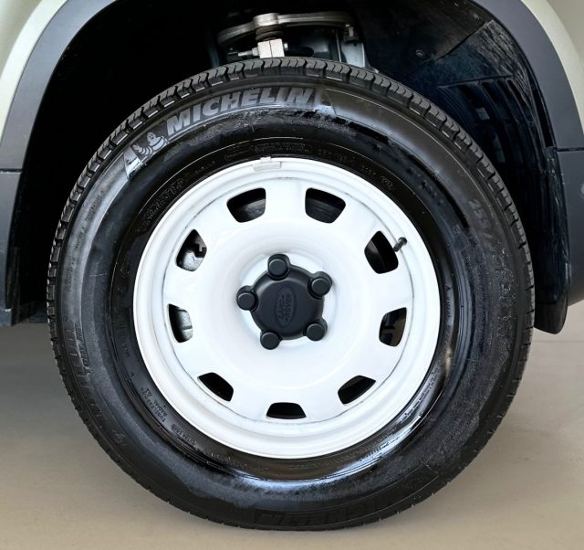 LAND ROVER Defender usata, con Climatizzatore