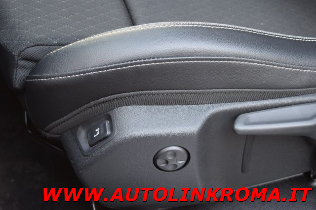 OPEL Grandland usata, con Touch screen