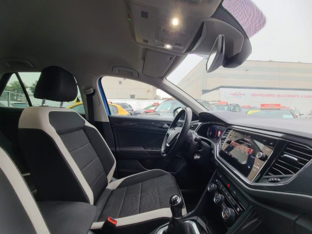 VOLKSWAGEN T-Roc usata, con Controllo automatico clima