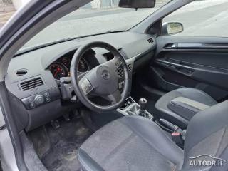 OPEL Astra usata, con Autoradio