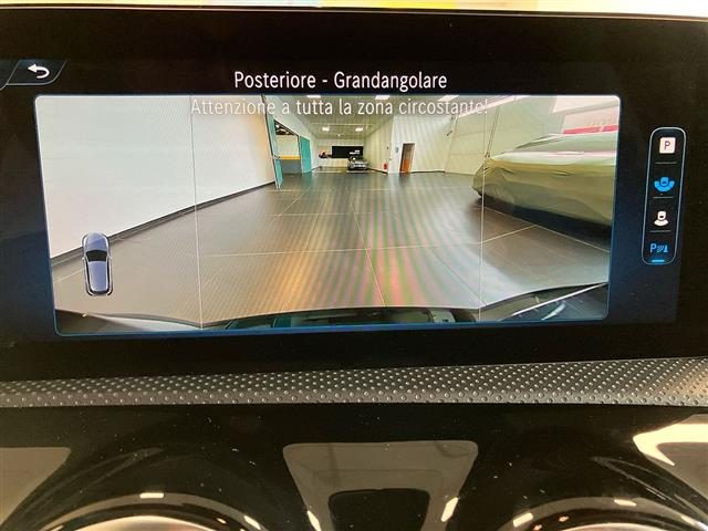 MERCEDES-BENZ CLA usata 13