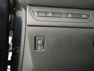 PEUGEOT 208 usata, con Autoradio