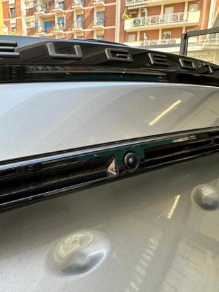PEUGEOT 2008 usata, con Vetri oscurati