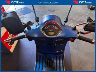 VESPA GTS 300 usata 8