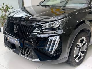 PEUGEOT 2008 usata, con Airbag