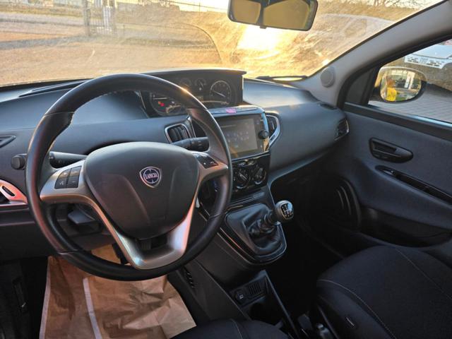 LANCIA Ypsilon usata, con Airbag