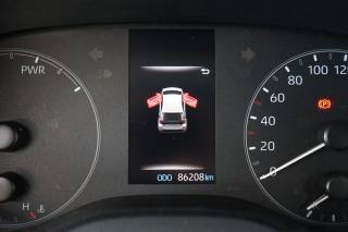 TOYOTA Yaris usata 33